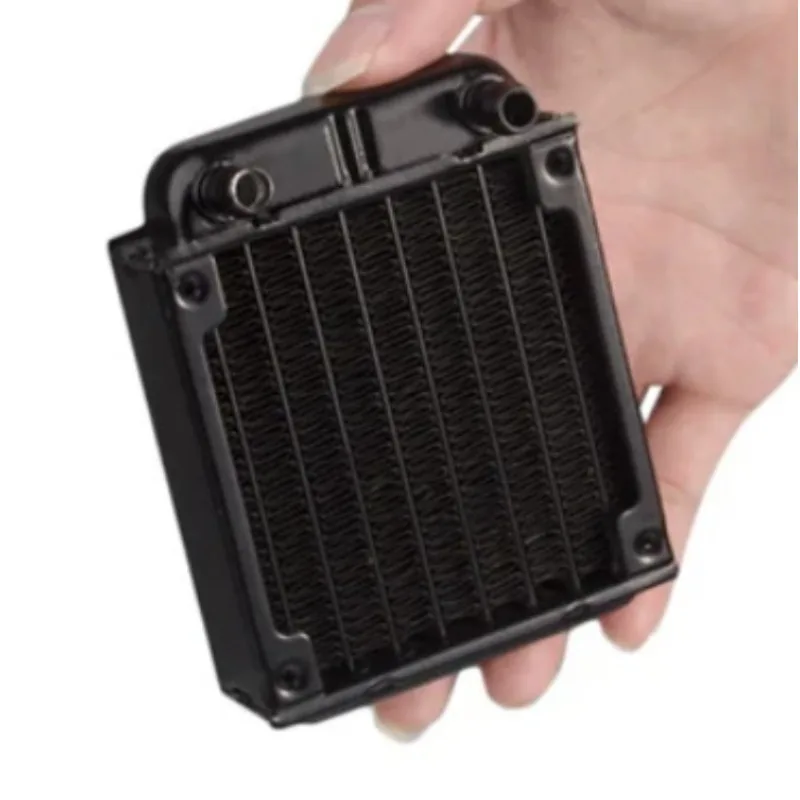 Model Kit V8 Engine - NF TOYAN Radiatorset met watertank, inclusief