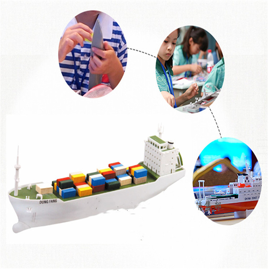 Dongfang Container Schip Elekt - Model Kit U Boat recensie en prijs